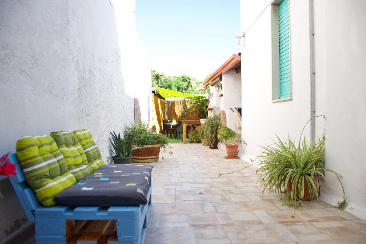 Bnb Le Janas Bed & Breakfast Cabras Exterior photo